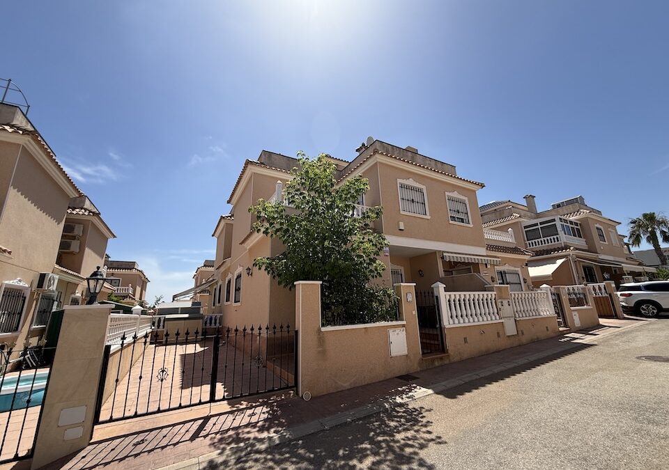 Casa Stout – The Zenia